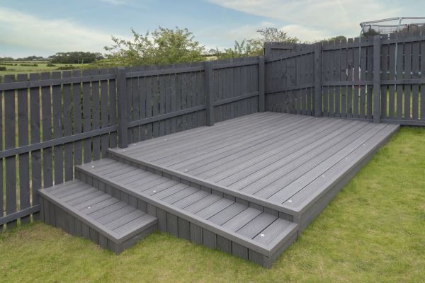 Vinyl Deck Construction in Bainbridge Island